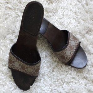 FERRAGAMO SLIDES SIZE 7